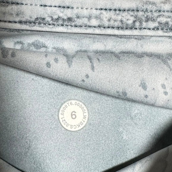 LULULEMON Fast and Free HR Shorts 10" in City Grit White Blue Fog - Picture 9 of 10